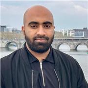 Passionate programming mentor, tutoring students online in Manchester, igniting programming sparks